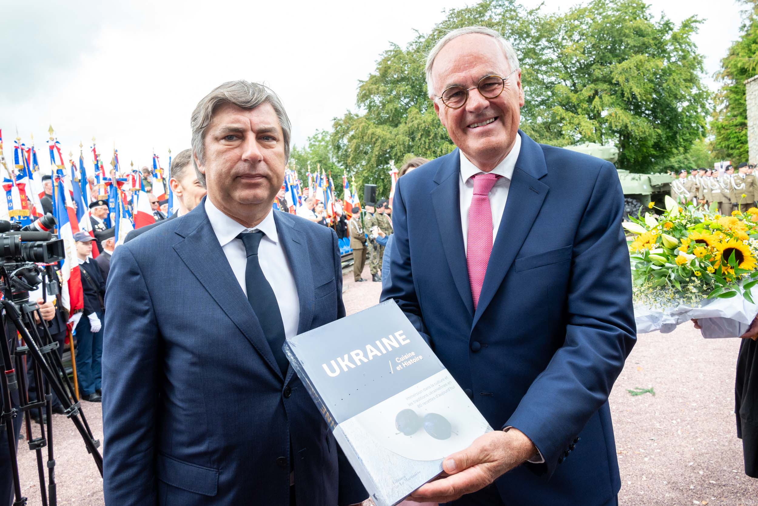 Vadym Omelchenko, ambassadeur d'Ukraine et Christophe de Balorre