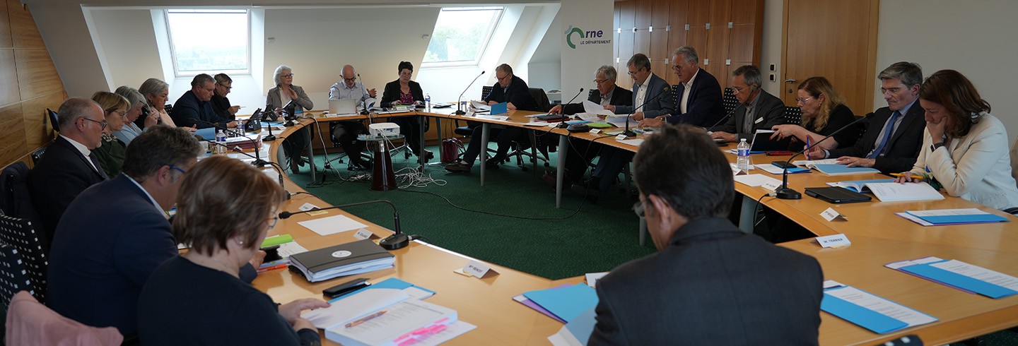 Commission permanente mai 2023 ©CD61