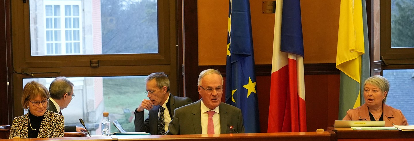 https://www.orne.fr/sites/default/files/styles/hero_banner/public/2023-12/session_pleniere_4_trimestre_2023_2.jpg?itok=PnpxXmkV