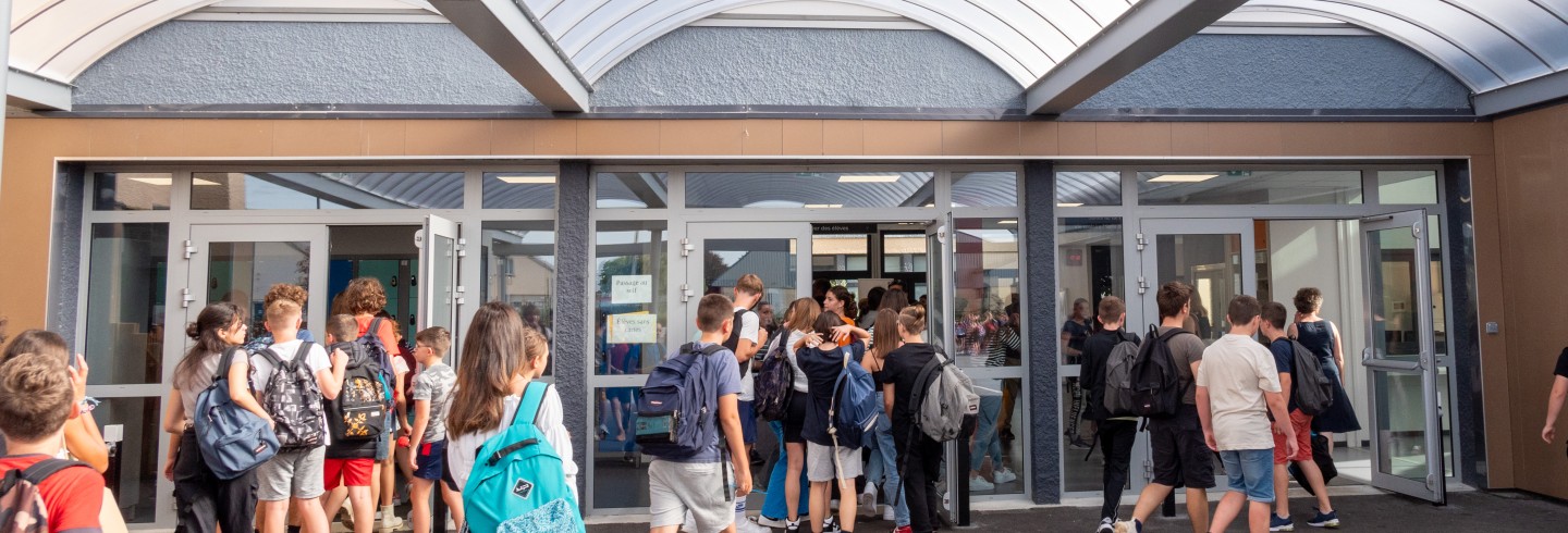 fermetures de classes dans les collèges 2024 ©D.Commenchal