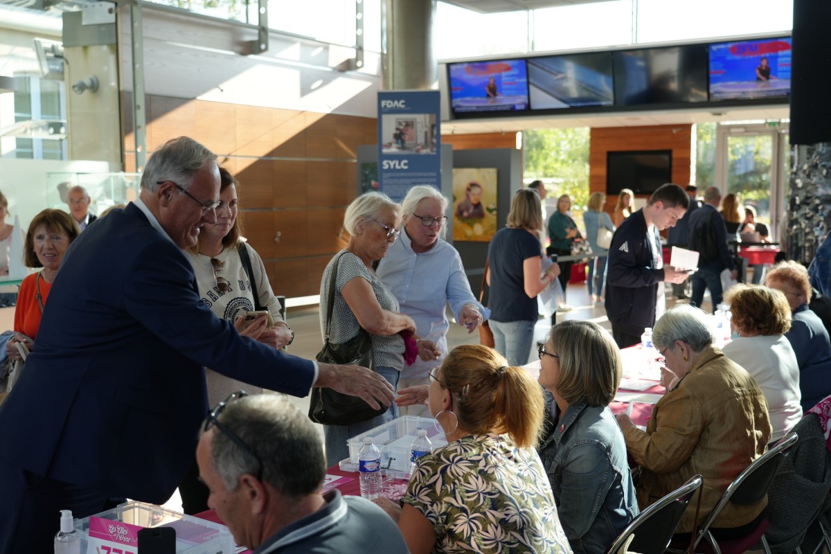 Christophe de Balorre à la rencontre des bénévoles des Elles de l'Orne 2023