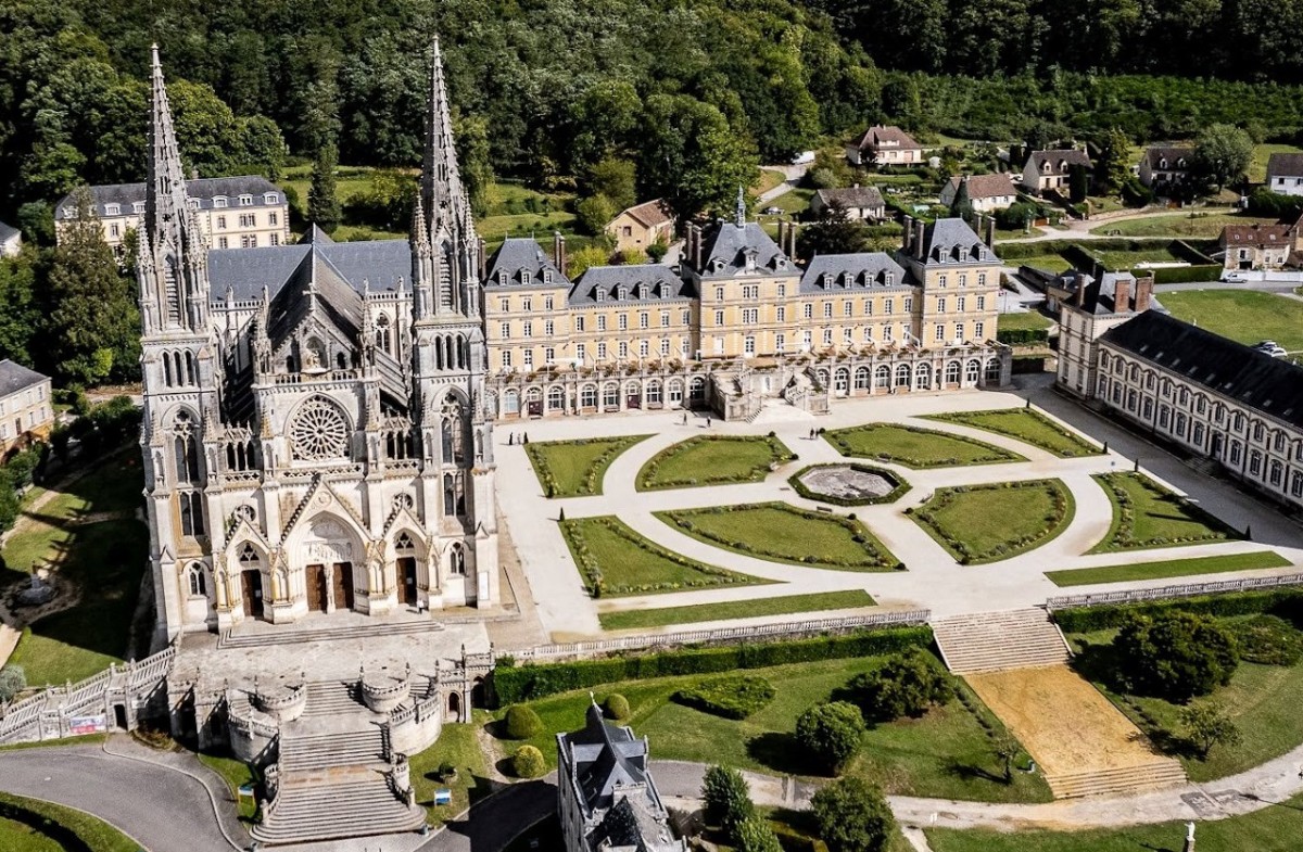 Basilique Notre-Dame de Montligeon ©CD61