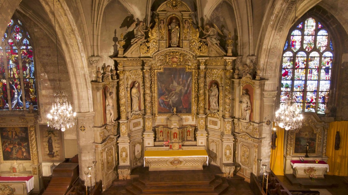 Retable du XVIIe siècle de l'église Saint-Martin de L'Aigle | Drone Phoenix Retable du XVIIe siècle de l'église Saint-Martin de L'Aigle | Drone Phoenix