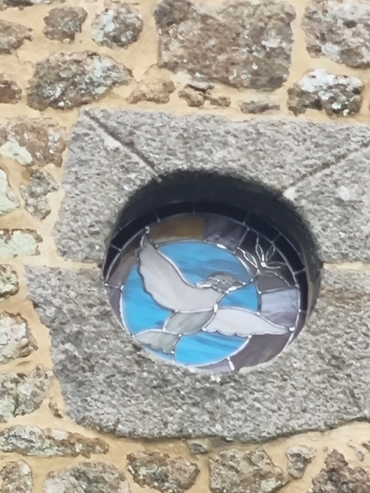 Vue extérieure de l'oculus posé en décembre 2025 | Amis de l'église de Saint Malo