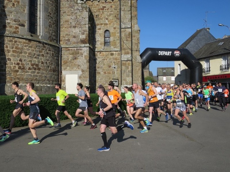 Course des poiriers en fleurs | @APST