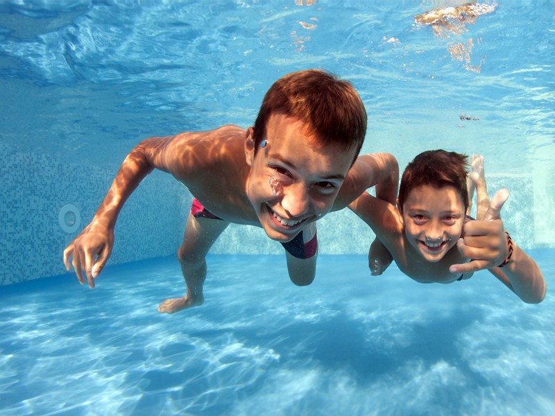 piscine-orne-bagnoles | @Fotolia