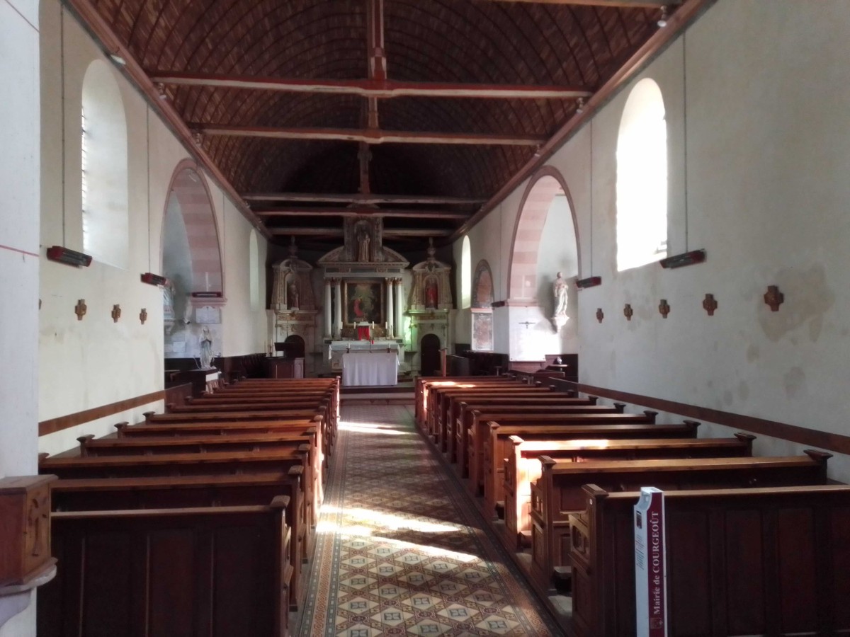 Église de Courgeoût (intérieur, nef) | @Jacques Sanyas