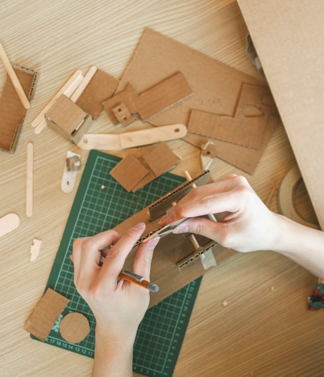 Maison_en_boîte_6-11_ans | Aedrian salazar unsplash