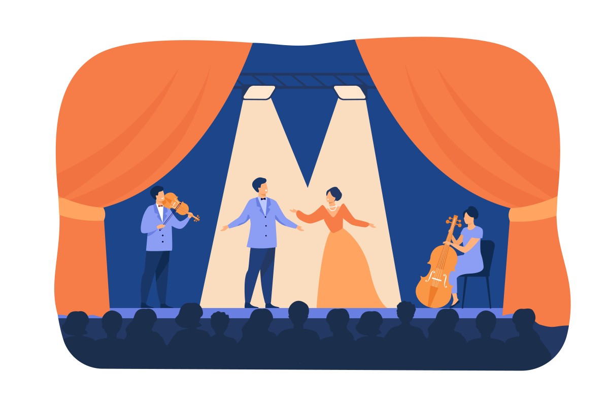 Opera singers playing on stage with musicians | Libre de droit