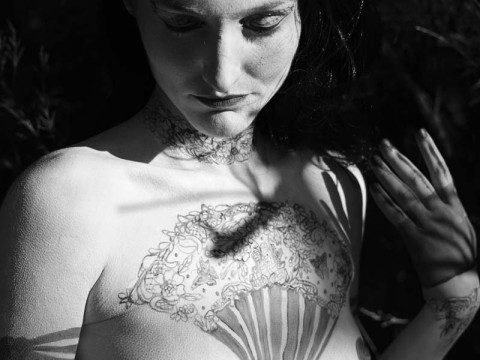 A fleur de peau - Alençon | ©Karine Saporta