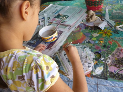 Enfant bricolant | Libre de droits