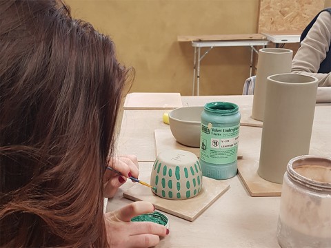 décor sur pot pincé | chloé carnet