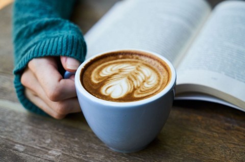 autour d'un café | médiathèque