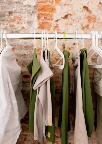 bourse vêtements_566x 800 | ot pays de Mortagne au Perche