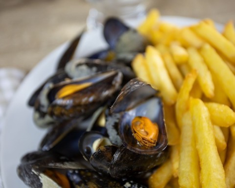 affiche_moules_frites | ©libre_de_droit