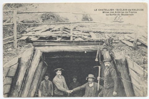 La sortie du souterrain. Carte postale. | Archives de Flers Agglo, coll. Pichereau